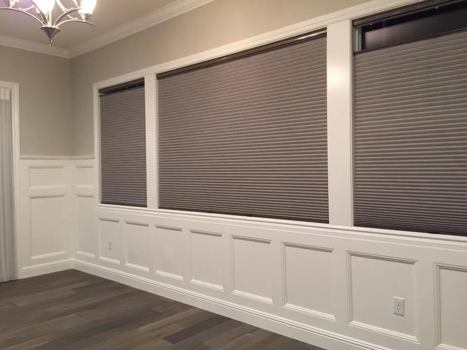 wainscoting
