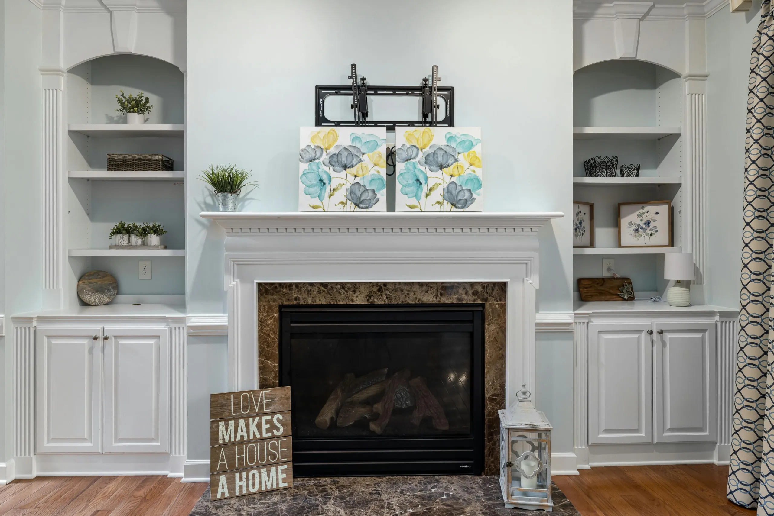 built in shelves
